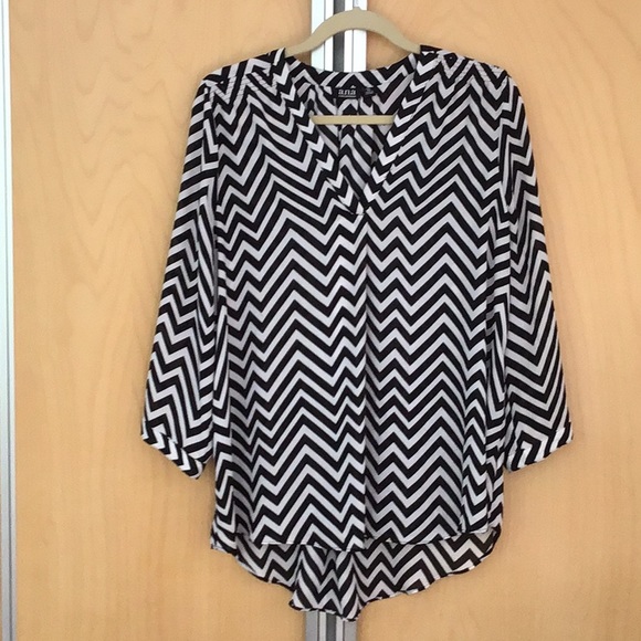 a.n.a Tops - A.N.A. XL black white chevron